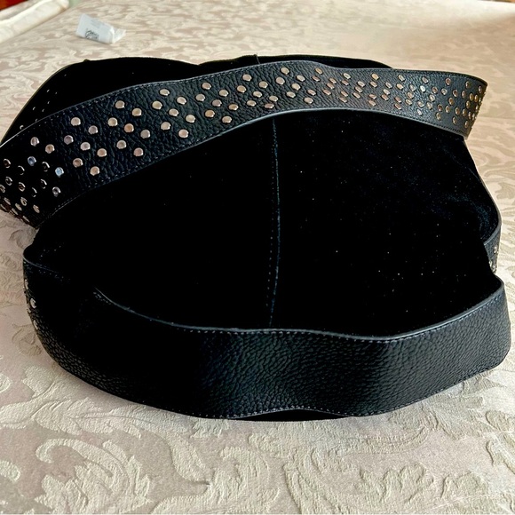 MODA LUXE NWOT!!! SUEDE HOBO BAG - Picture 3 of 6